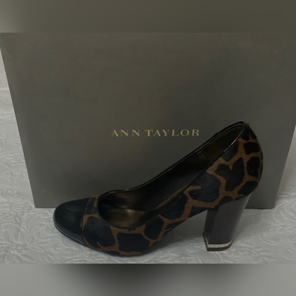 Real Calf Hair Pumps With Wooden Chunky Heel EUC Size 6 - Picture 5 of 6